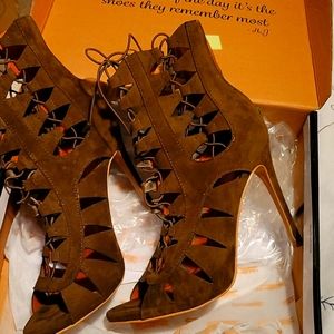 Beautiful Olive colored strappy heels